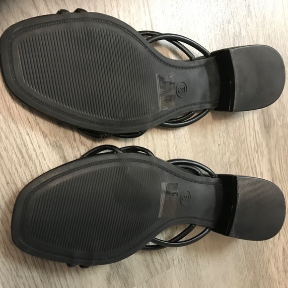 Cushionaire Nora Strappy Block Heel Sandal Size 9 - Picture 4 of 4